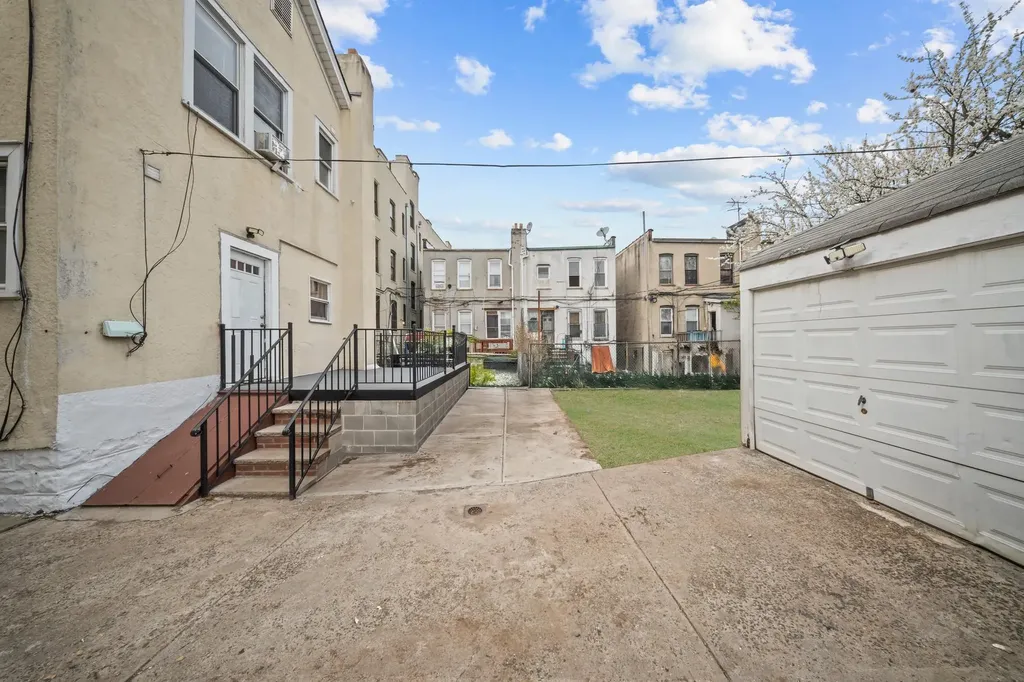 87 E 32nd Street Brooklyn NY 11226