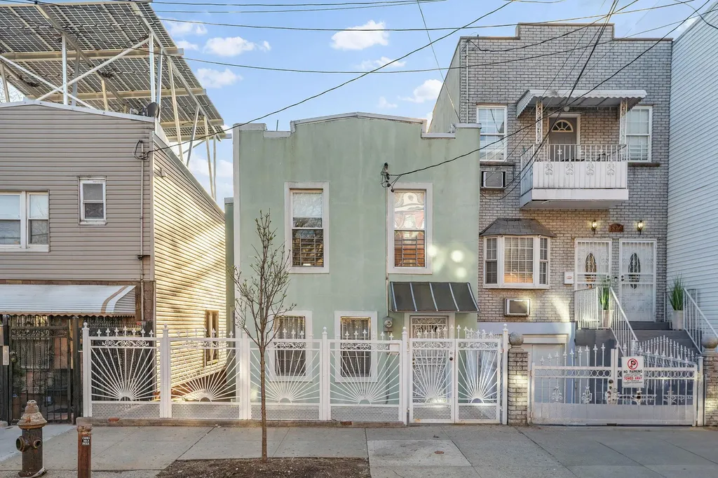 438 Shepherd Avenue Brooklyn NY 11208