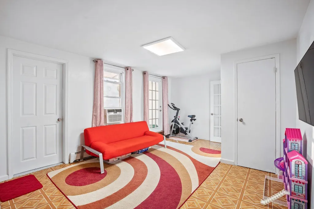 438 Shepherd Avenue Brooklyn NY 11208