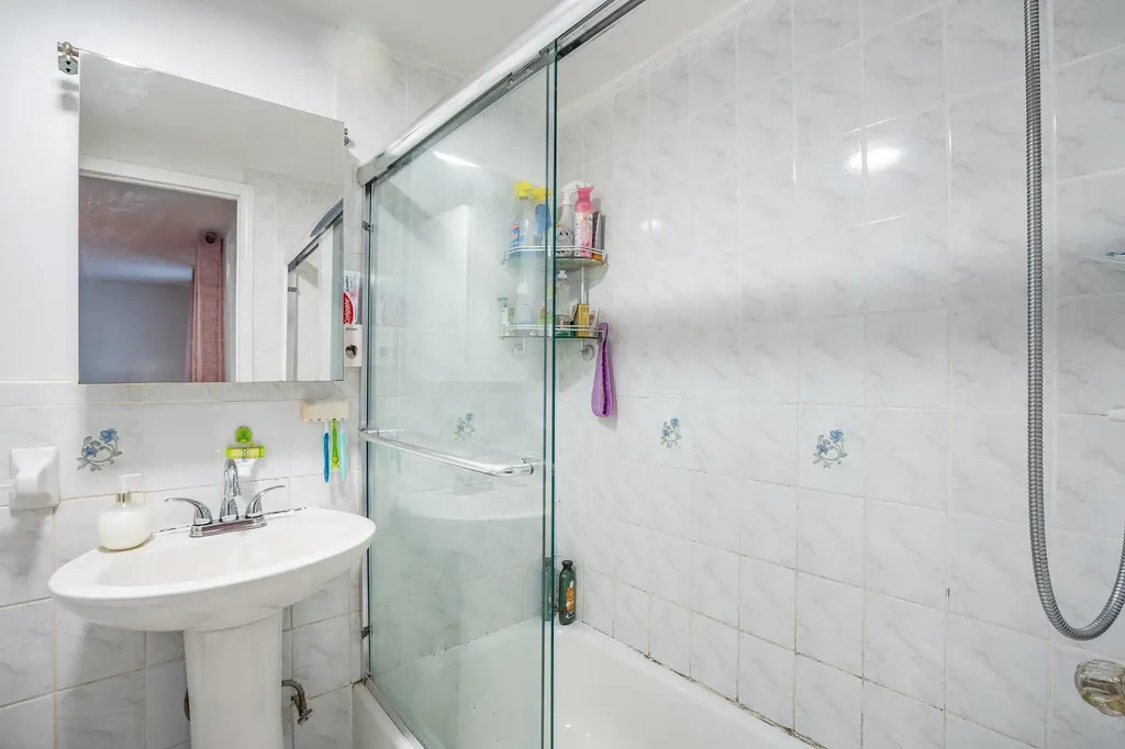 438 Shepherd Avenue Brooklyn NY 11208