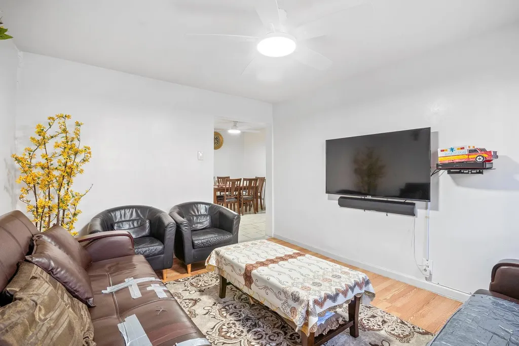 438 Shepherd Avenue Brooklyn NY 11208