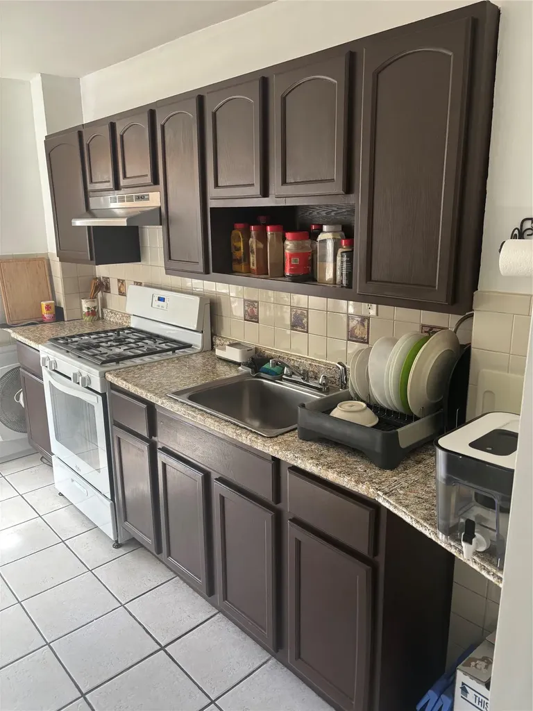 438 Shepherd Avenue Brooklyn NY 11208