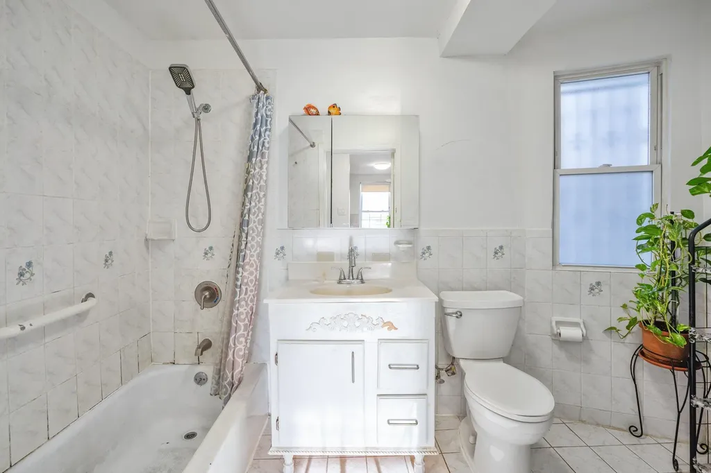 438 Shepherd Avenue Brooklyn NY 11208