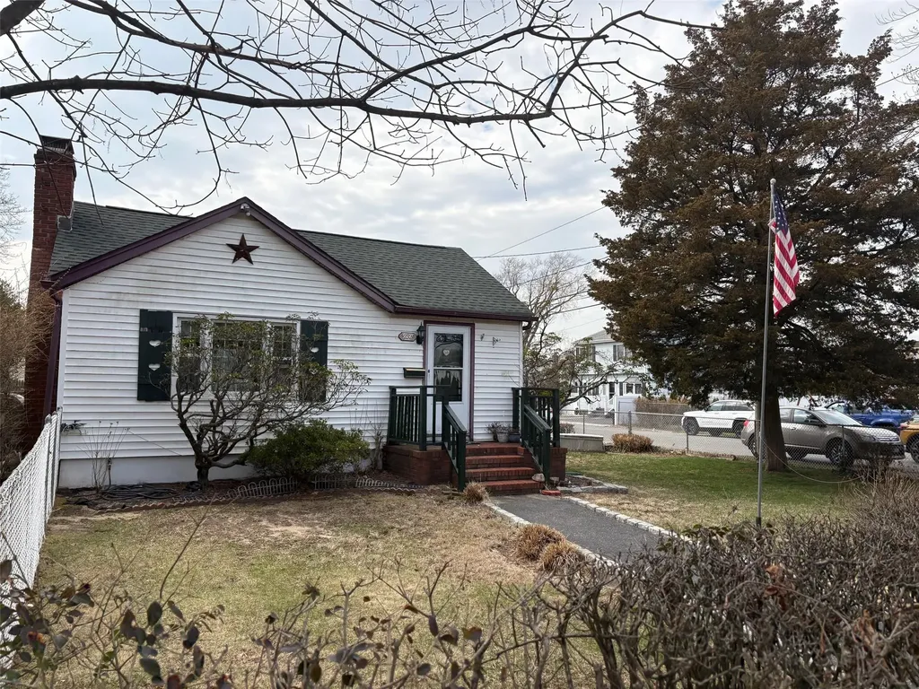 232 Belmont Avenue West Babylon NY 11704