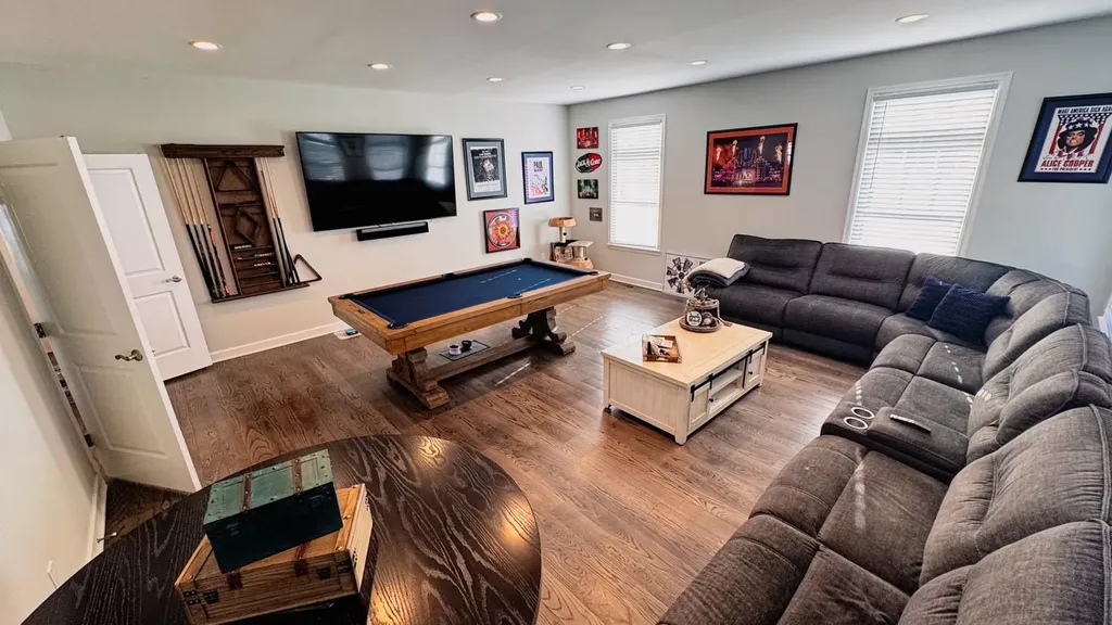 25 Ashley Circle Manorville NY 11949