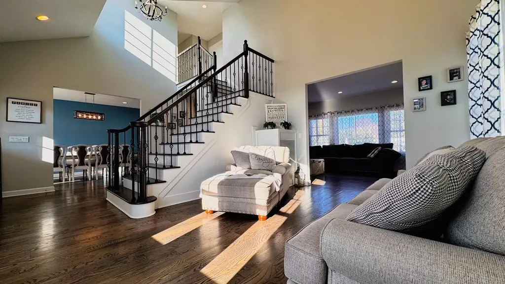 25 Ashley Circle Manorville NY 11949