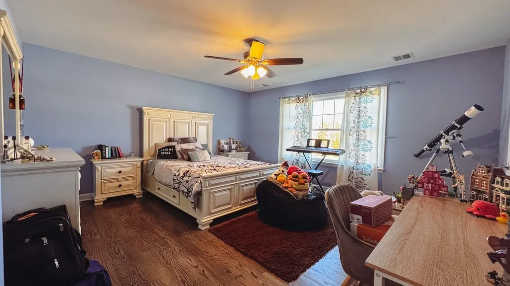 25 Ashley Circle Manorville NY 11949