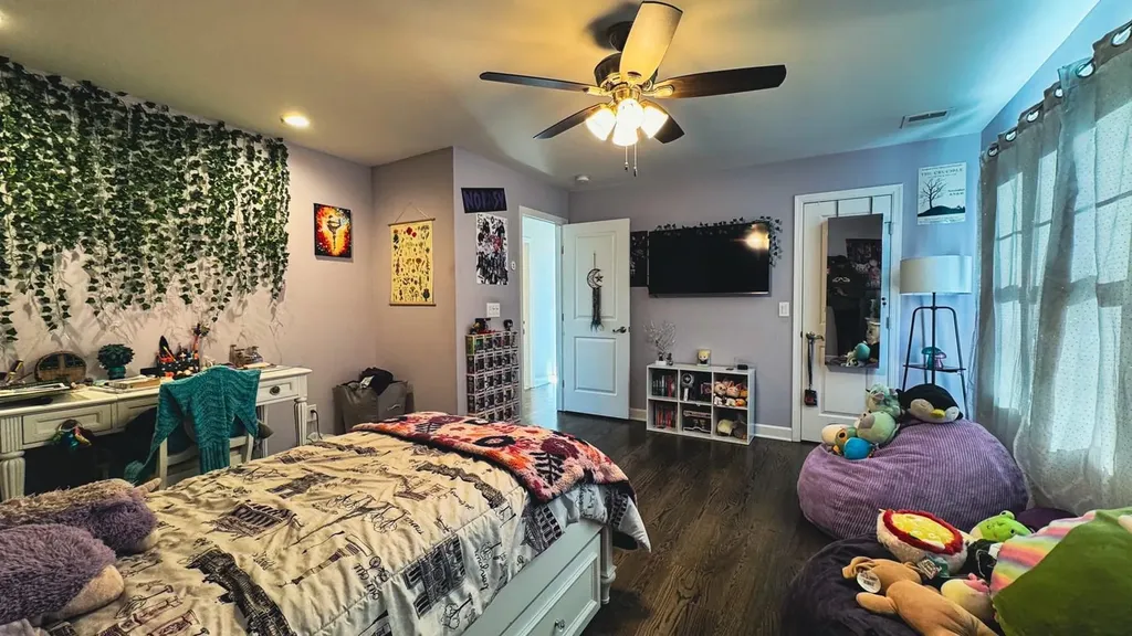 25 Ashley Circle Manorville NY 11949