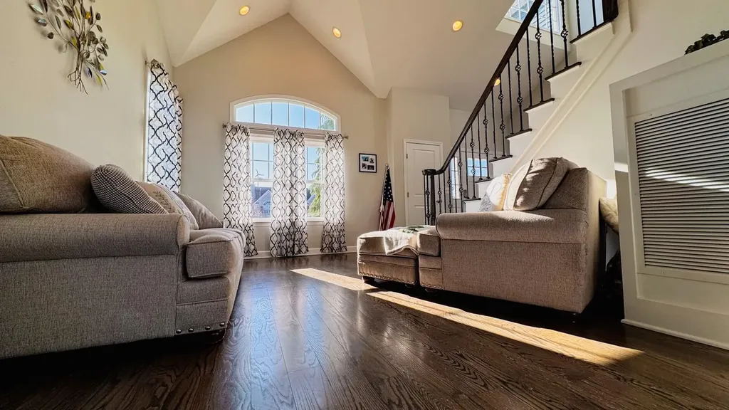 25 Ashley Circle Manorville NY 11949