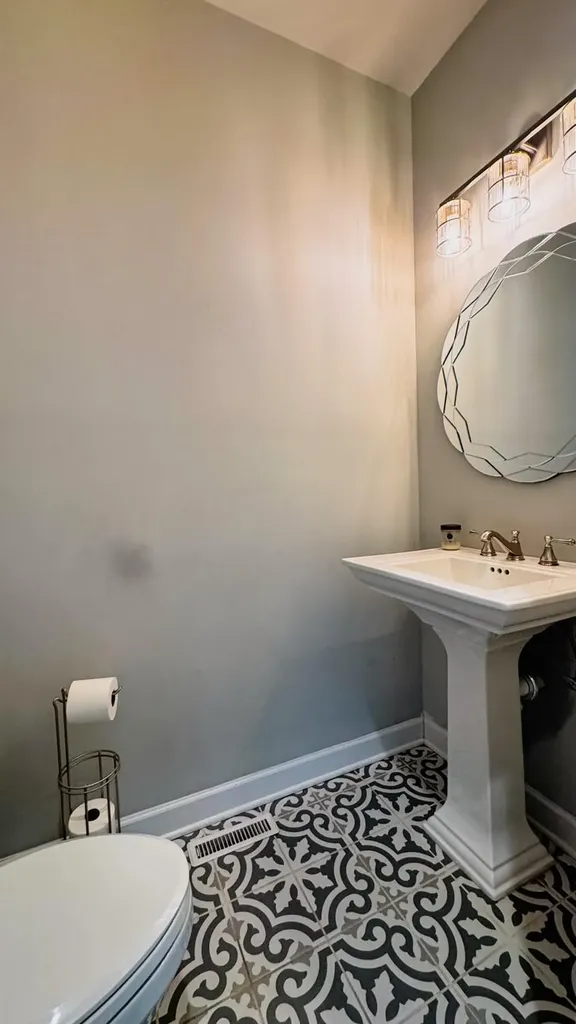 25 Ashley Circle Manorville NY 11949