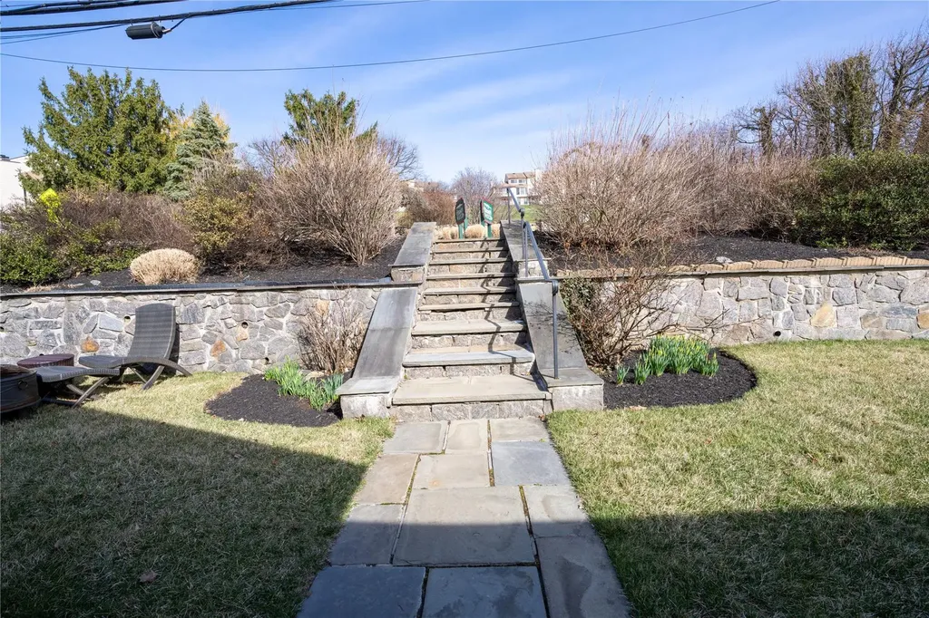 61 Cedar Lane Ossining NY 10562
