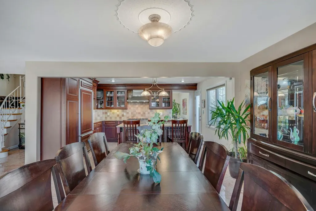 16 Glenmere Lane Commack NY 11725