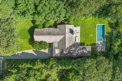 25 Oyster Shores Road East Hampton NY 11937