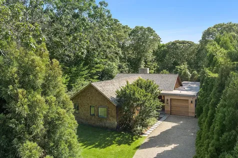 25 Oyster Shores Road East Hampton NY 11937