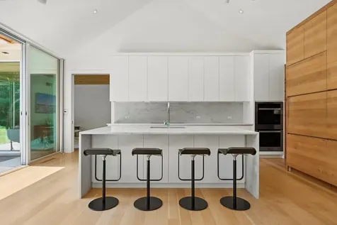 25 Oyster Shores Road East Hampton NY 11937