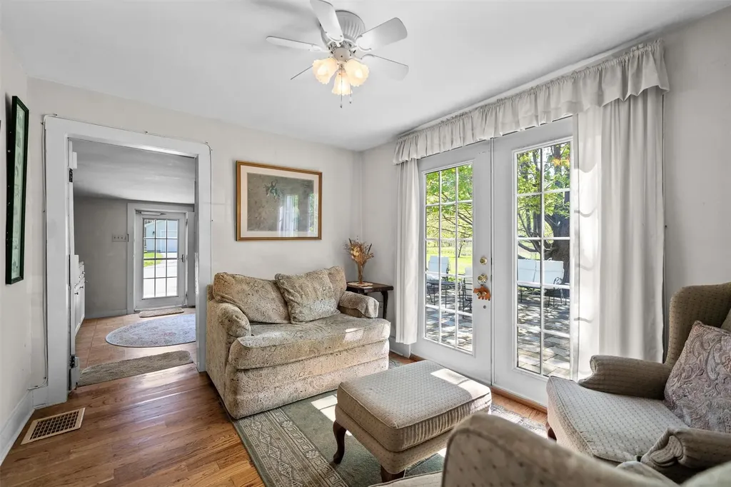 83 Old Minisink Trail Goshen NY 10924
