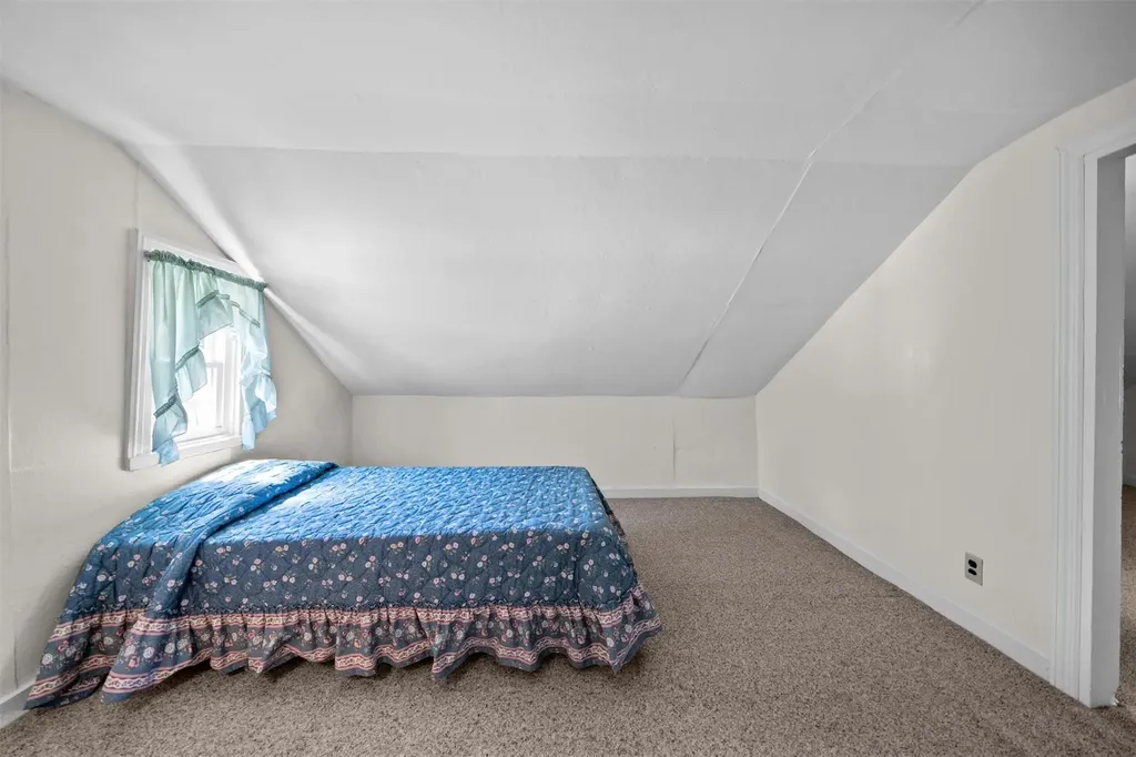83 Old Minisink Trail Goshen NY 10924