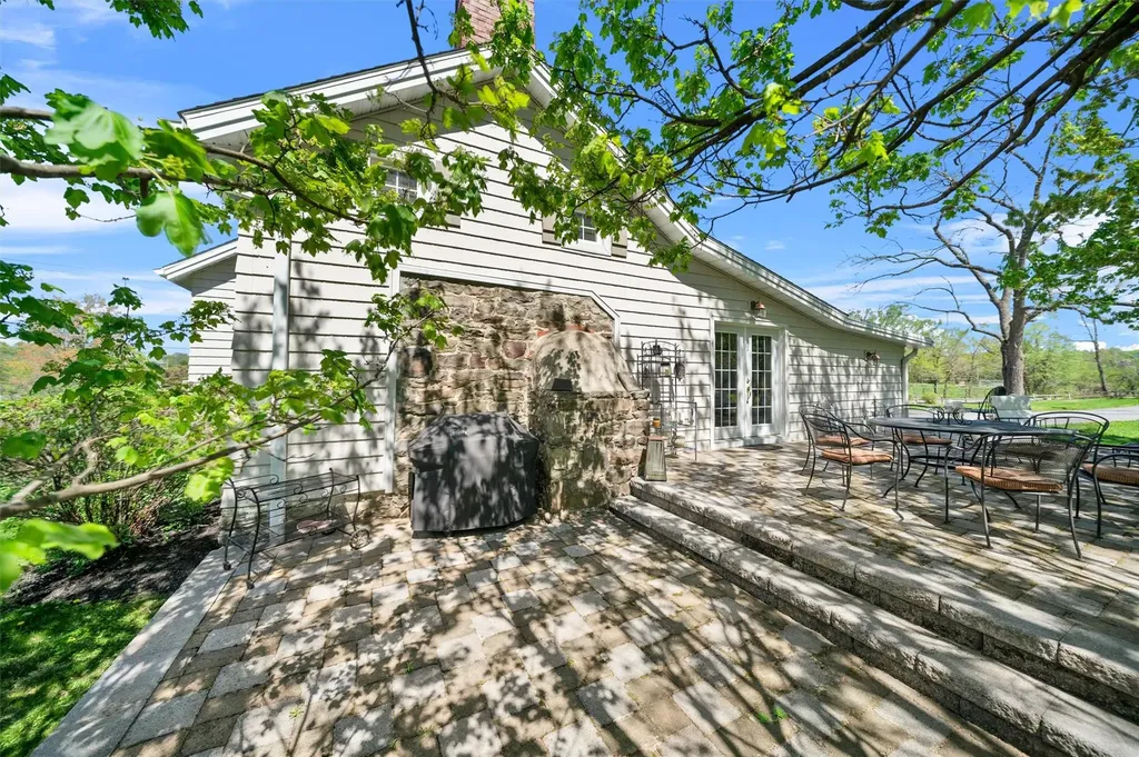83 Old Minisink Trail Goshen NY 10924