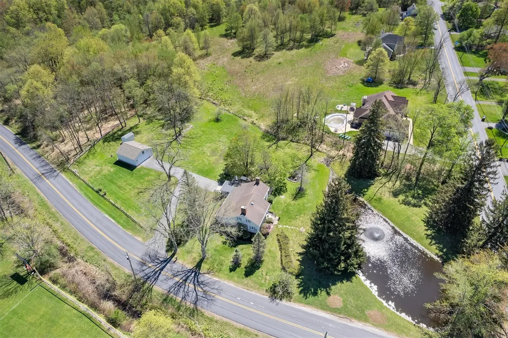 83 Old Minisink Trail Goshen NY 10924