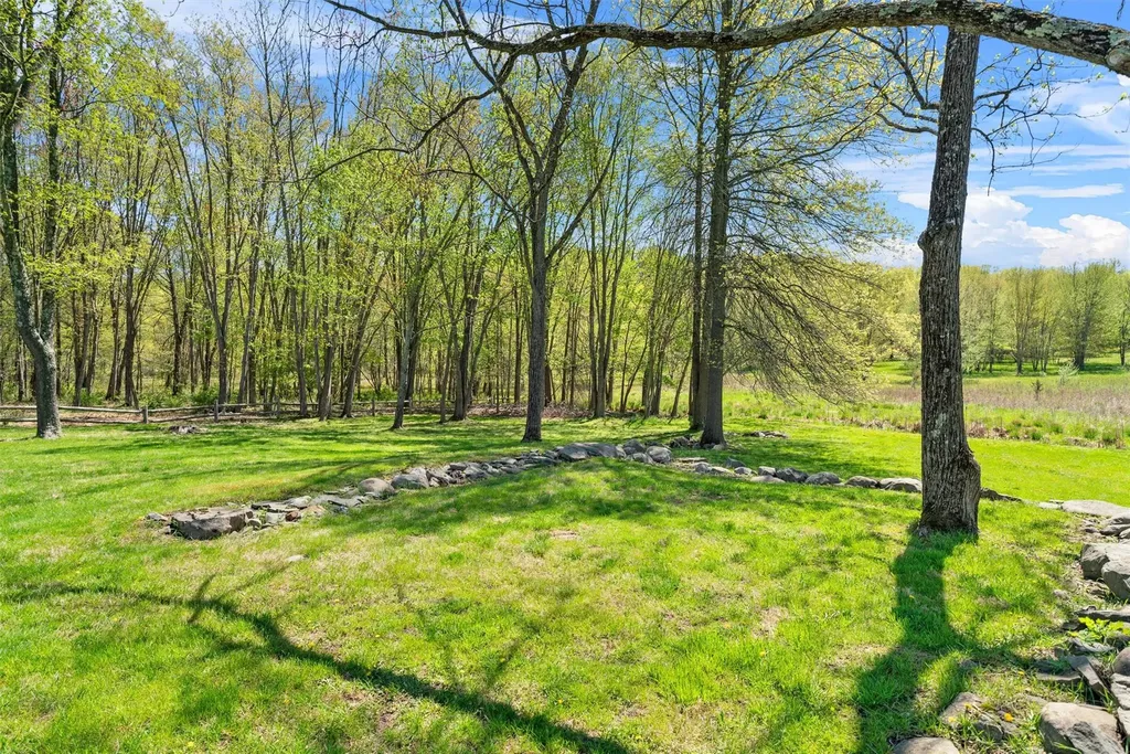 83 Old Minisink Trail Goshen NY 10924