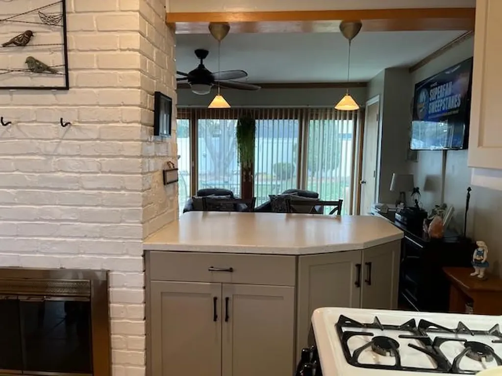 24 Raspberry Lane Levittown NY 11756