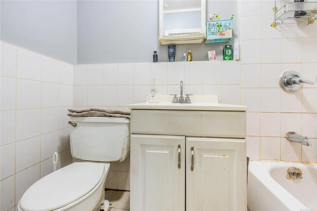 9220 91st Avenue Woodhaven NY 11421