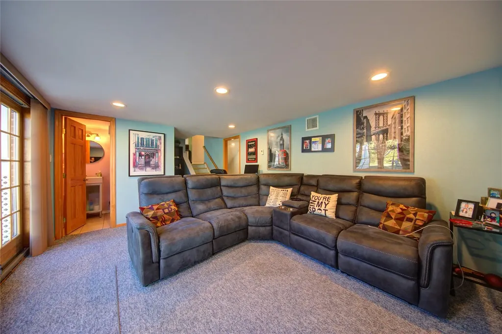 38 Pasadena Drive Plainview NY 11803