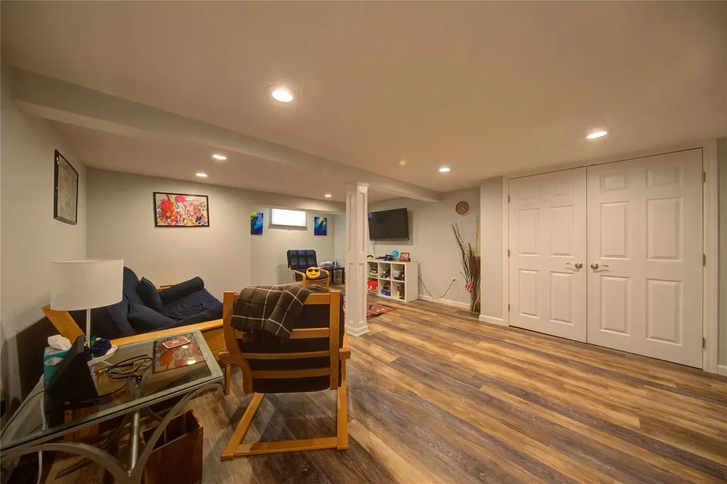 38 Pasadena Drive Plainview NY 11803