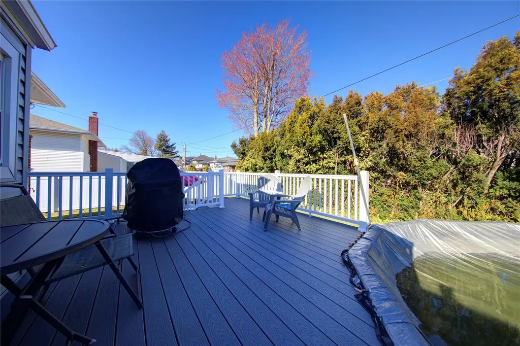 38 Pasadena Drive Plainview NY 11803