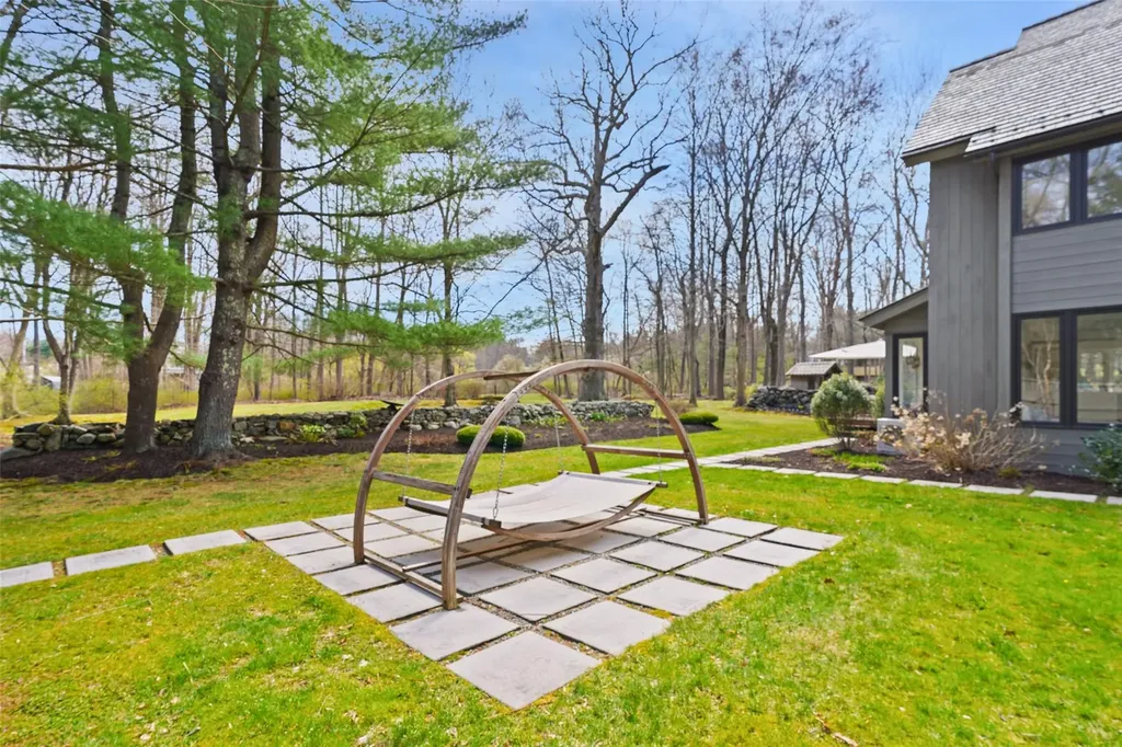 85 Girdle Ridge Road Katonah NY 10536