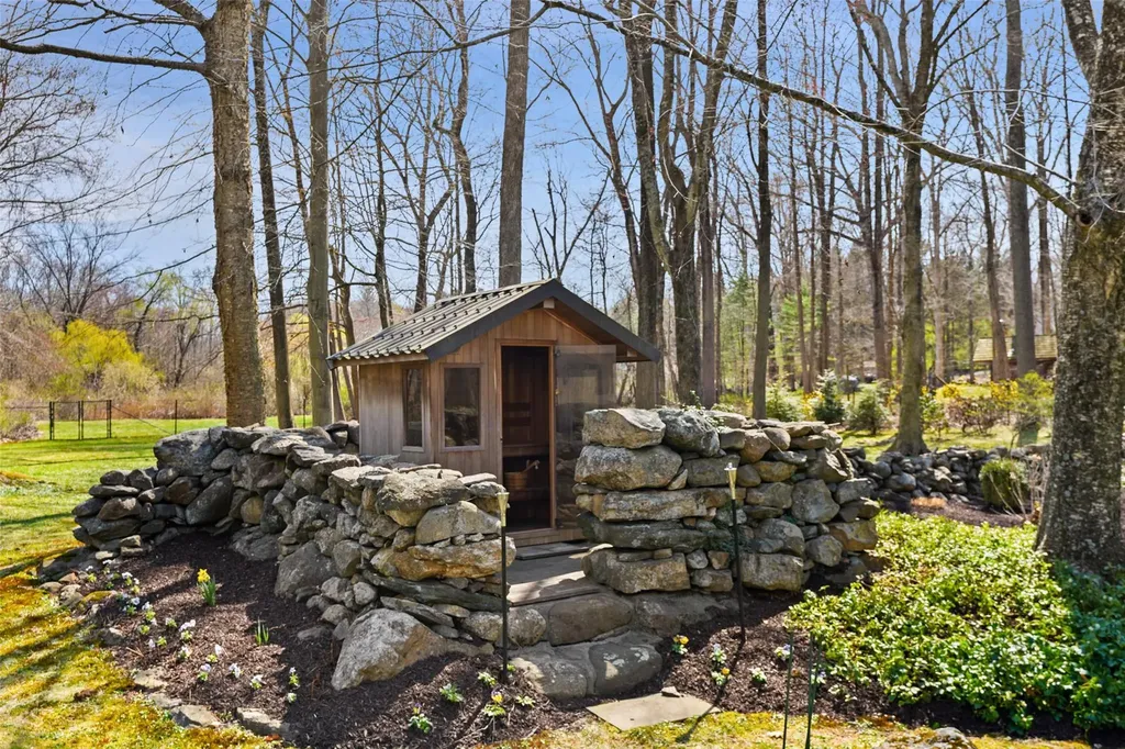 85 Girdle Ridge Road Katonah NY 10536