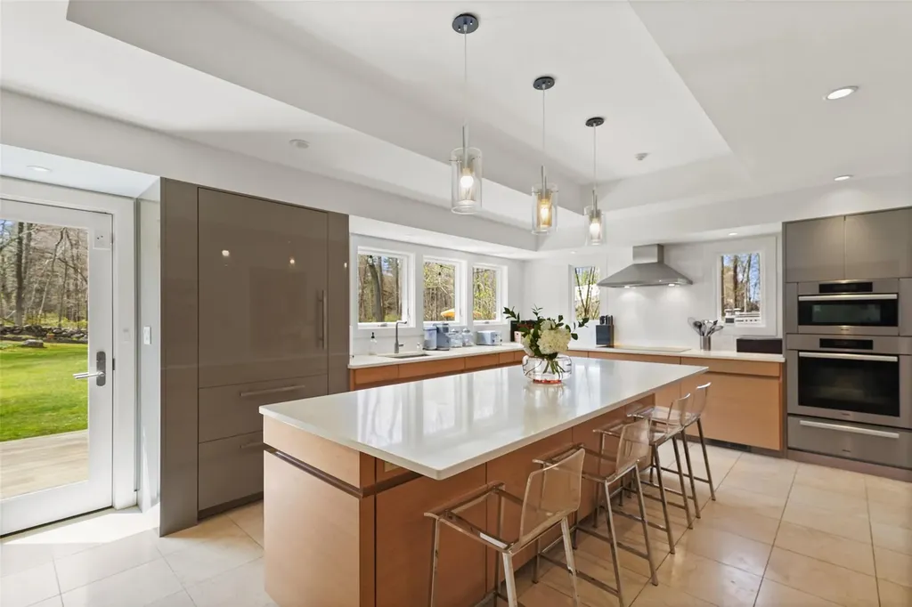 85 Girdle Ridge Road Katonah NY 10536