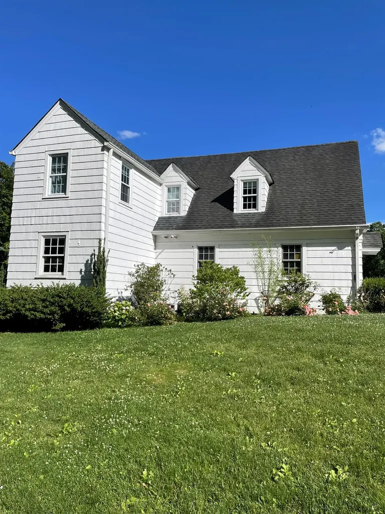 2 Red Ground Road Old Westbury NY 11568