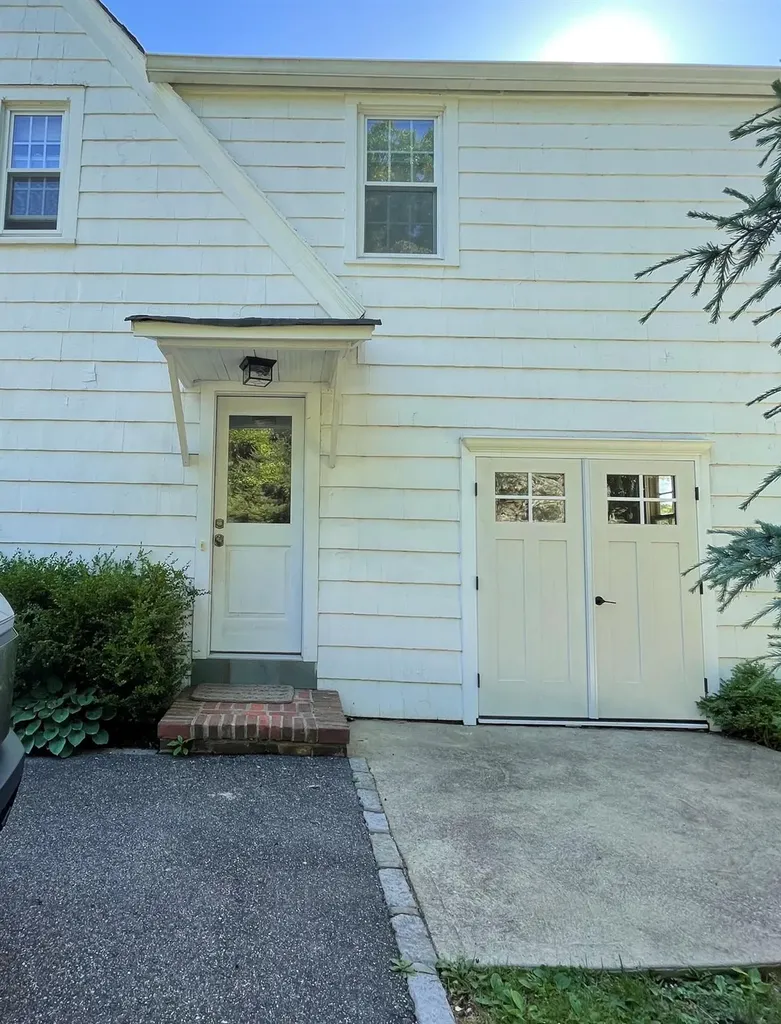 2 Red Ground Road Old Westbury NY 11568