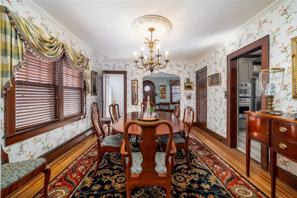 13 Cedar Road Malverne NY 11565