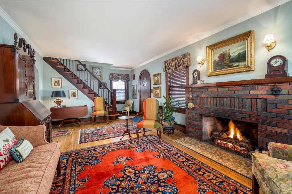 13 Cedar Road Malverne NY 11565