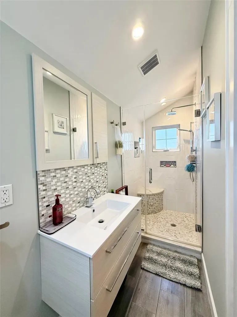 2 Devon Street Lynbrook NY 11563