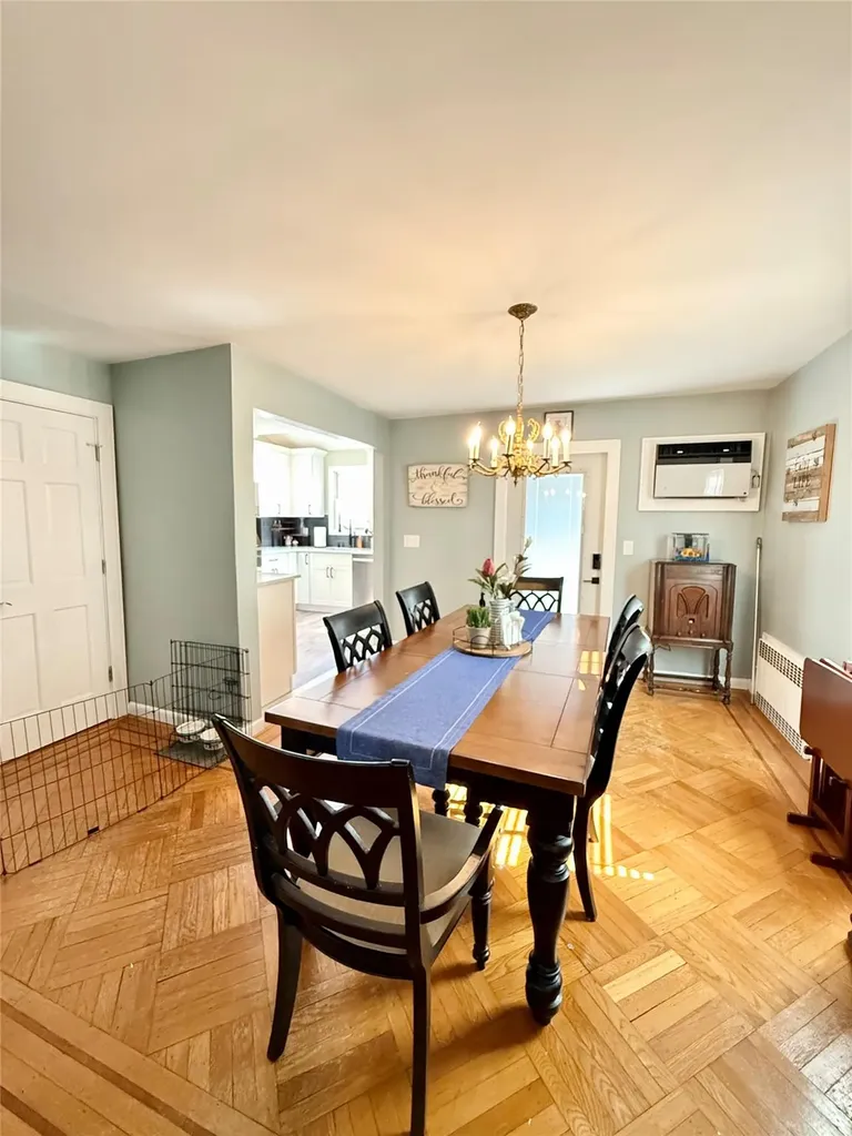 2 Devon Street Lynbrook NY 11563