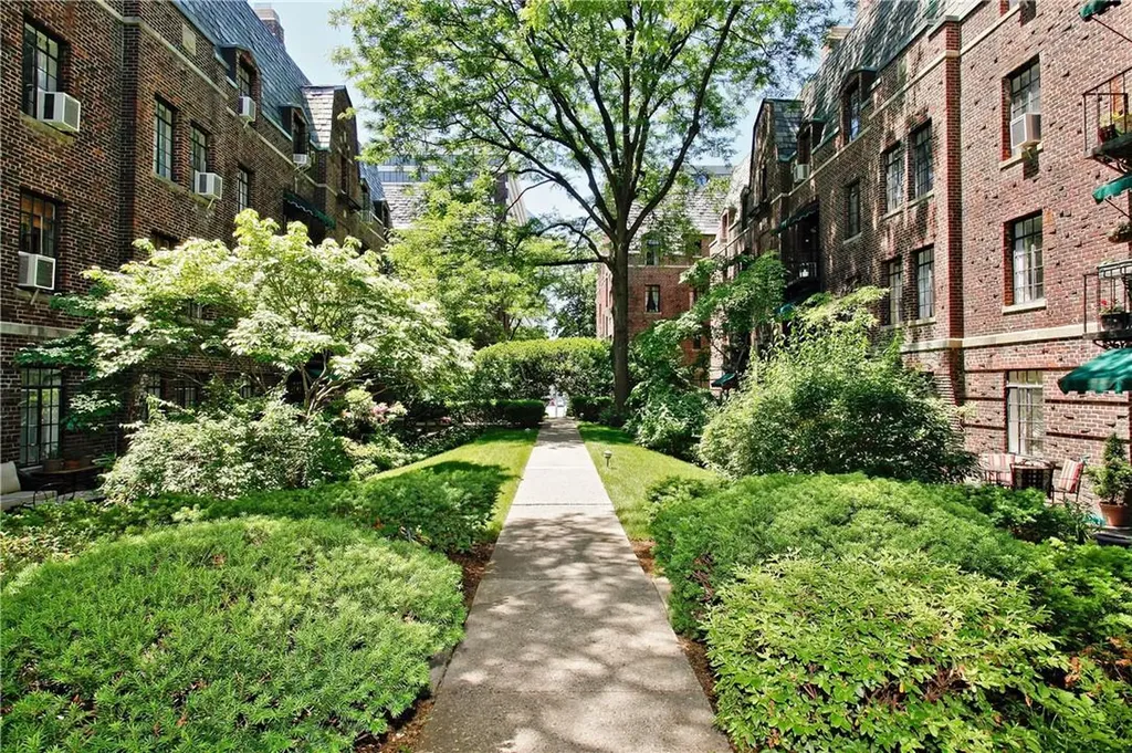 20 N Broadway White Plains NY 10601