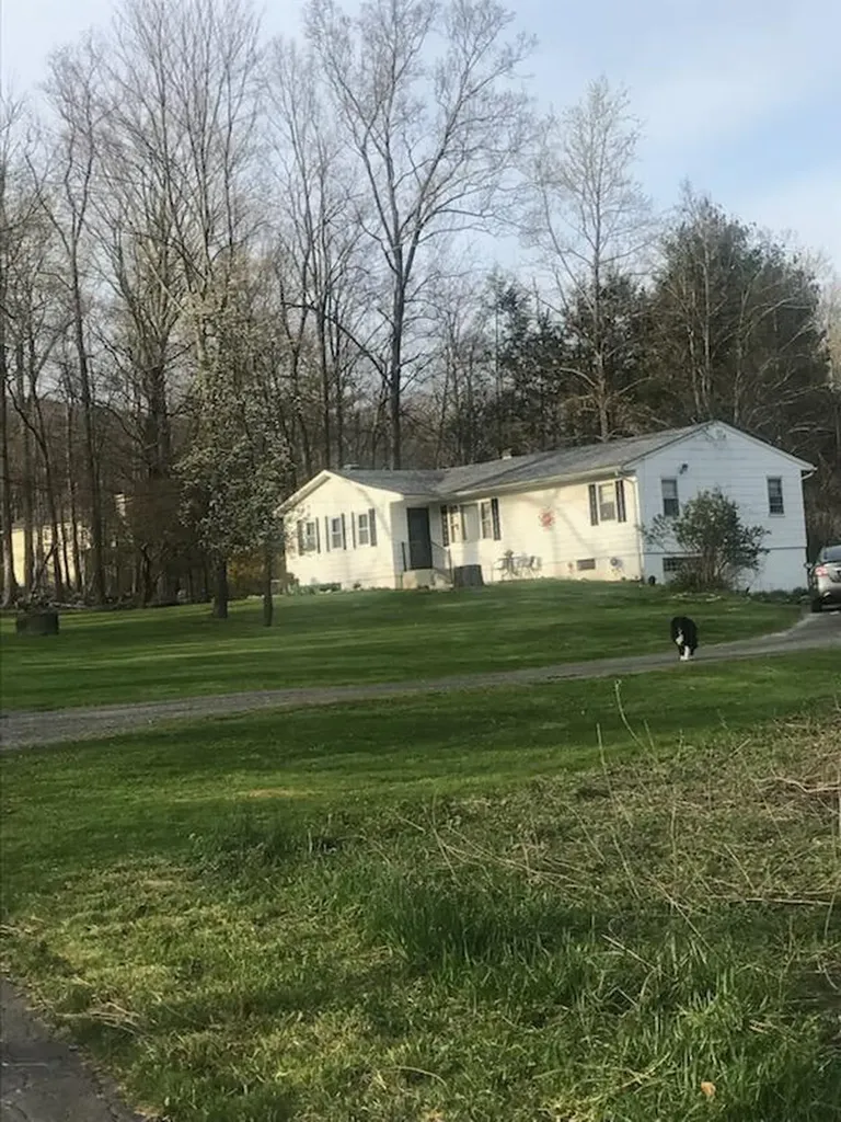 17 Frontier Drive Pine Bush NY 12566