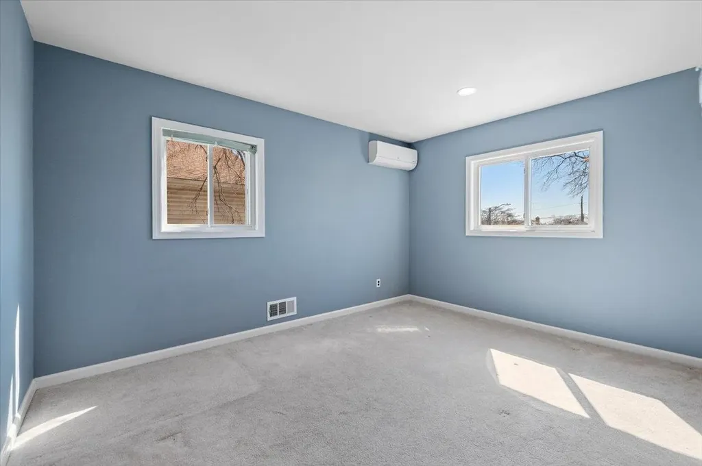 54 Circle Drive Syosset NY 11791