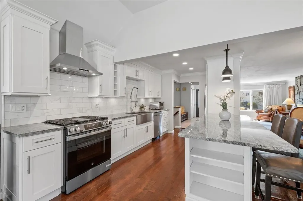 54 Circle Drive Syosset NY 11791