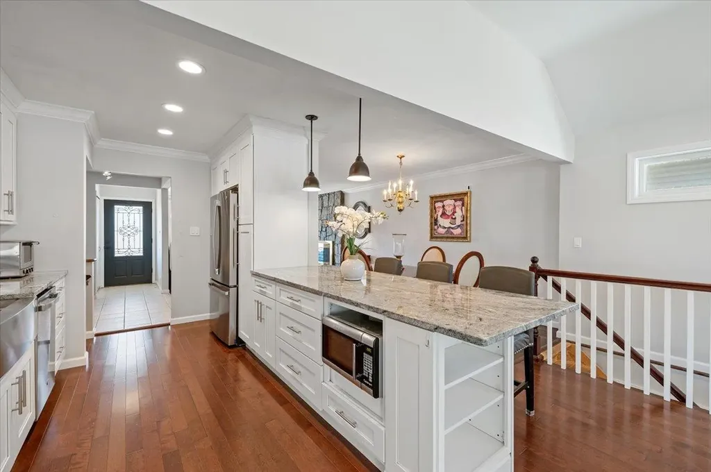 54 Circle Drive Syosset NY 11791