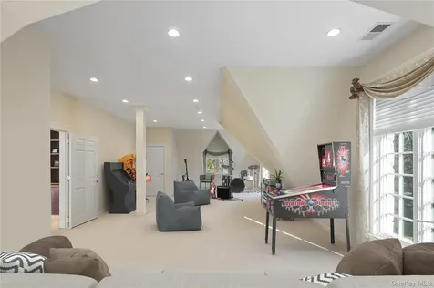 24 Penwood Road Bedford Corners NY 10549