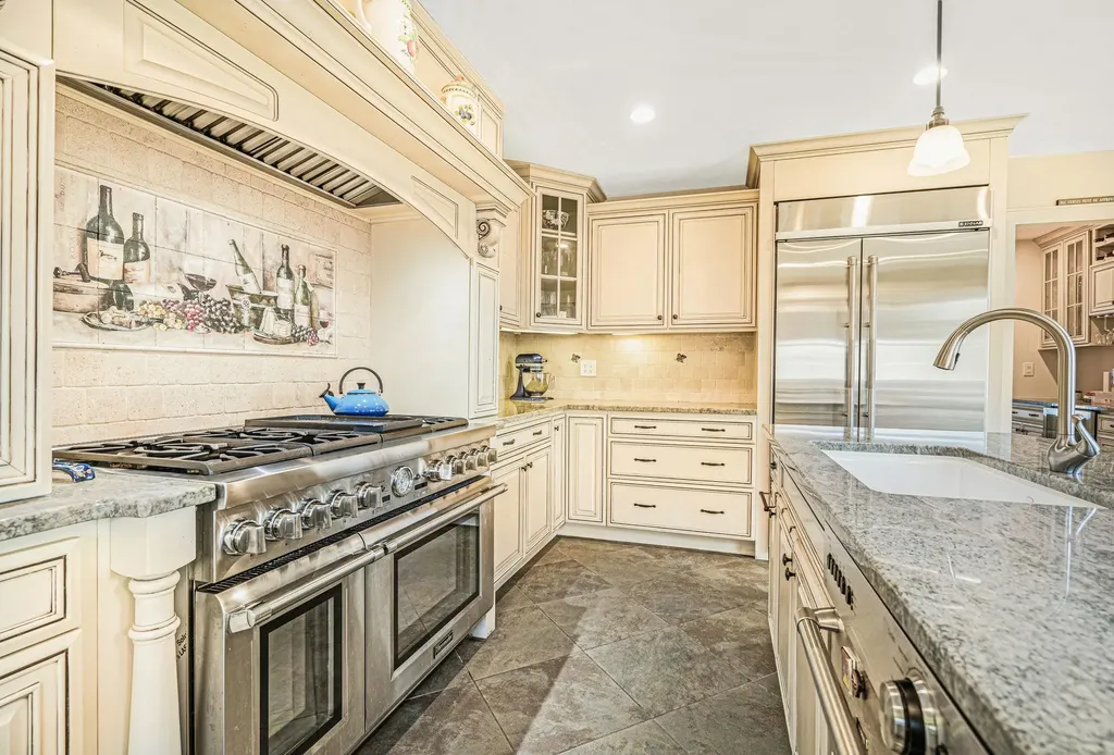 192 Longview Avenue White Plains NY 10605