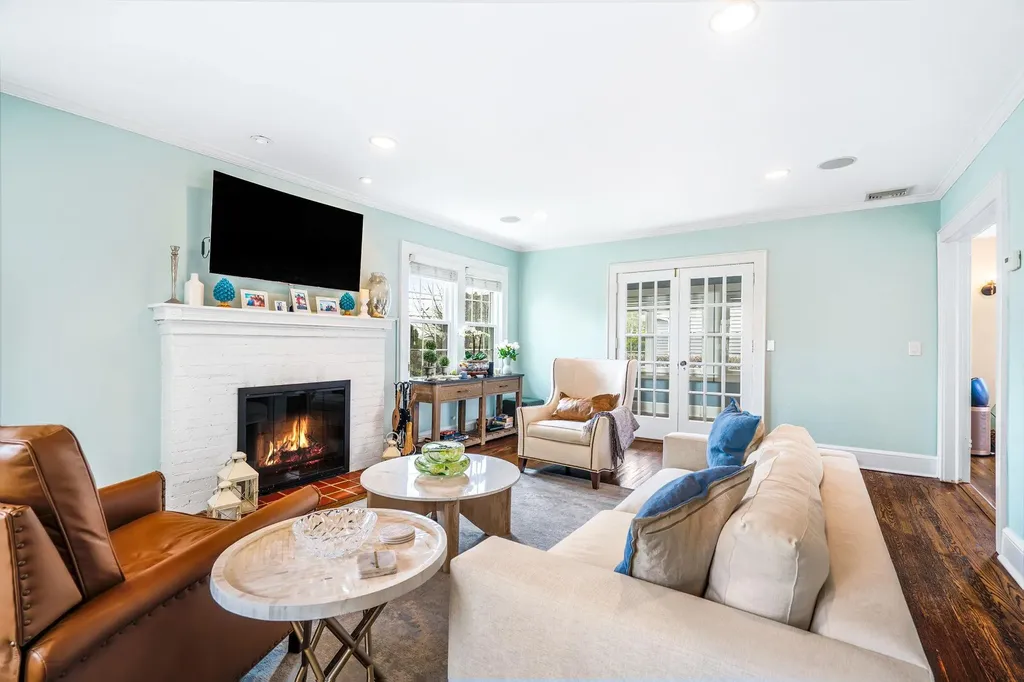 192 Longview Avenue White Plains NY 10605