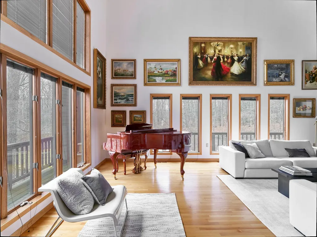 16 Winston Drive Rhinebeck NY 12572