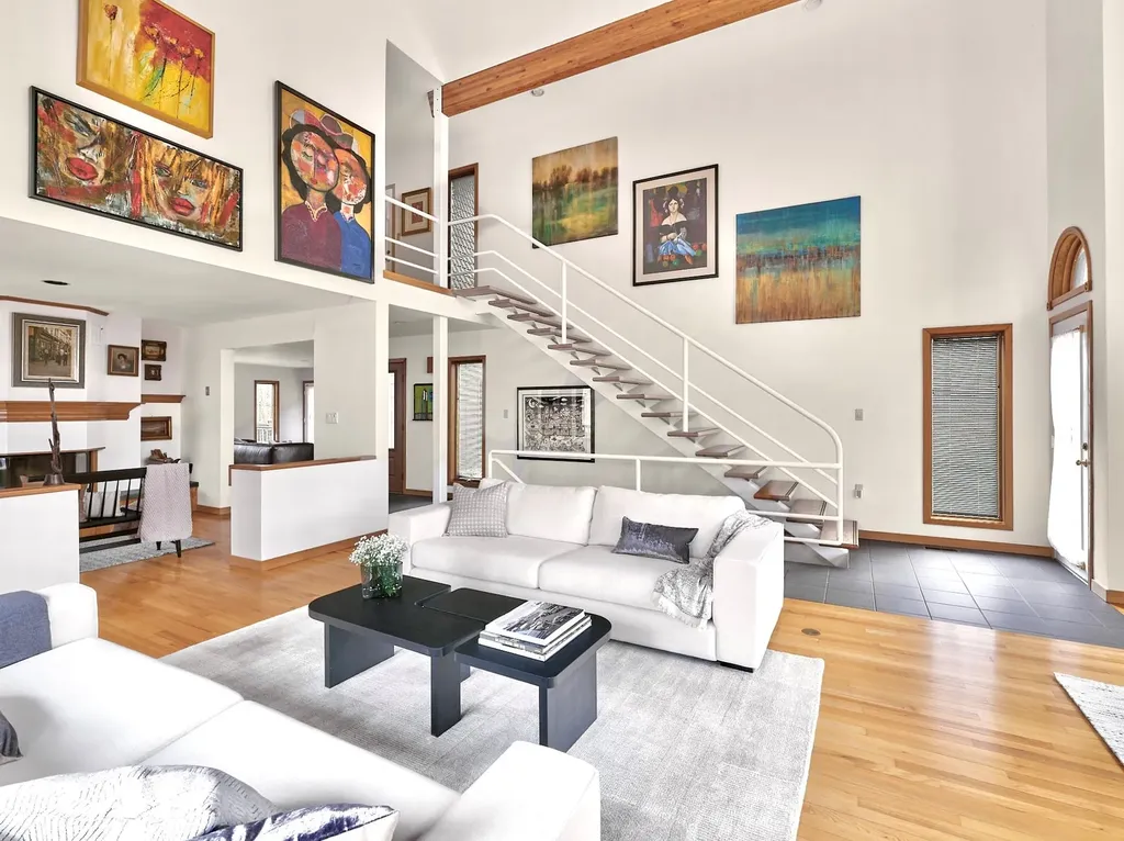 16 Winston Drive Rhinebeck NY 12572