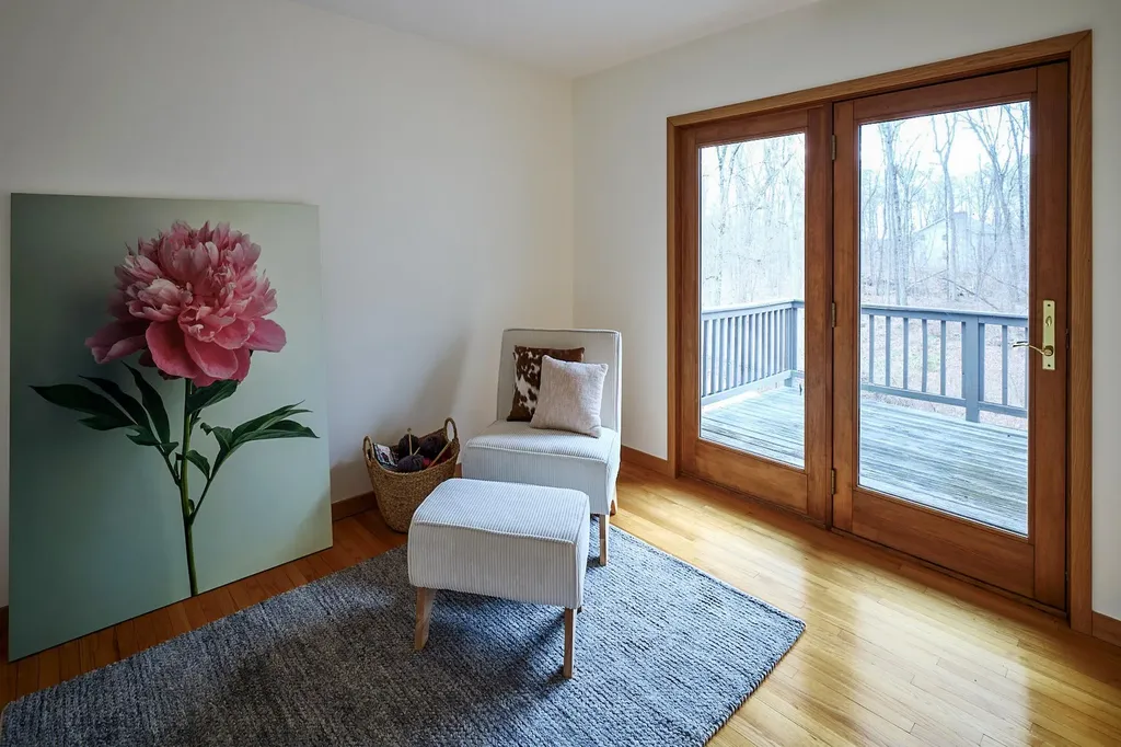 16 Winston Drive Rhinebeck NY 12572