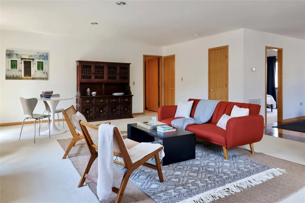 16 Winston Drive Rhinebeck NY 12572